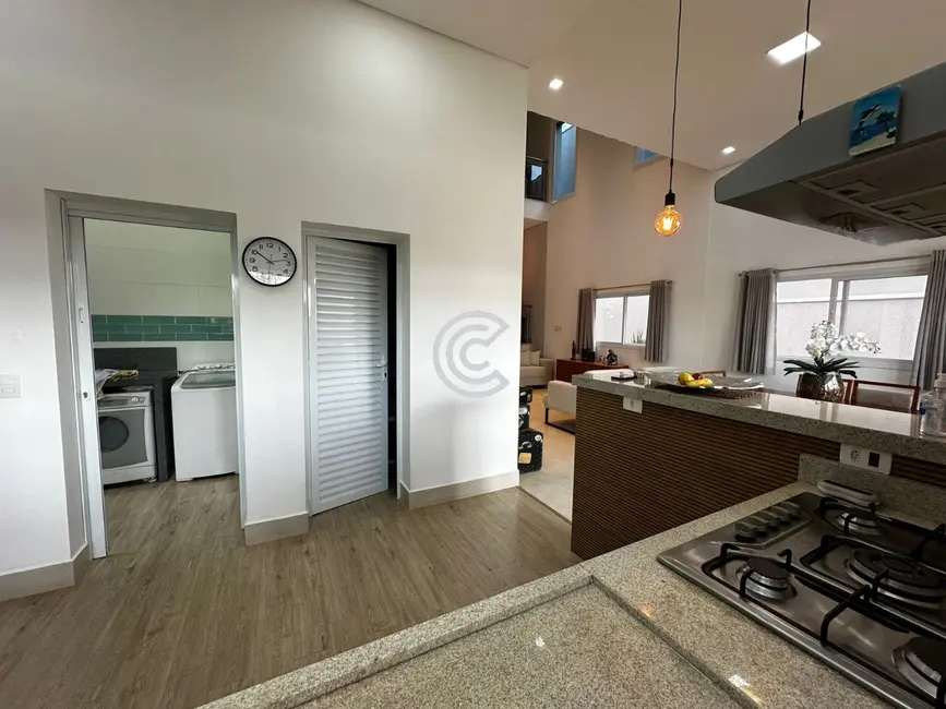 Foto 8 de Casa de Condomínio com 3 quartos à venda, 260m2 em Swiss Park, Campinas - SP