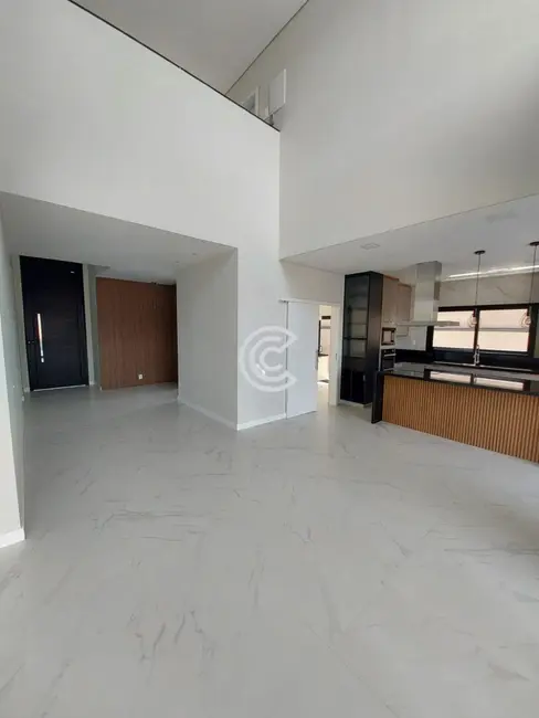 Casa de Condomínio com 5 quartos à venda, 354m2 em Chácaras Alpina, Valinhos - SP - imagem 4 Foto 4 de Casa de Condomínio com 5 quartos à venda, 354m2 em Chácaras Alpina, Valinhos - SP