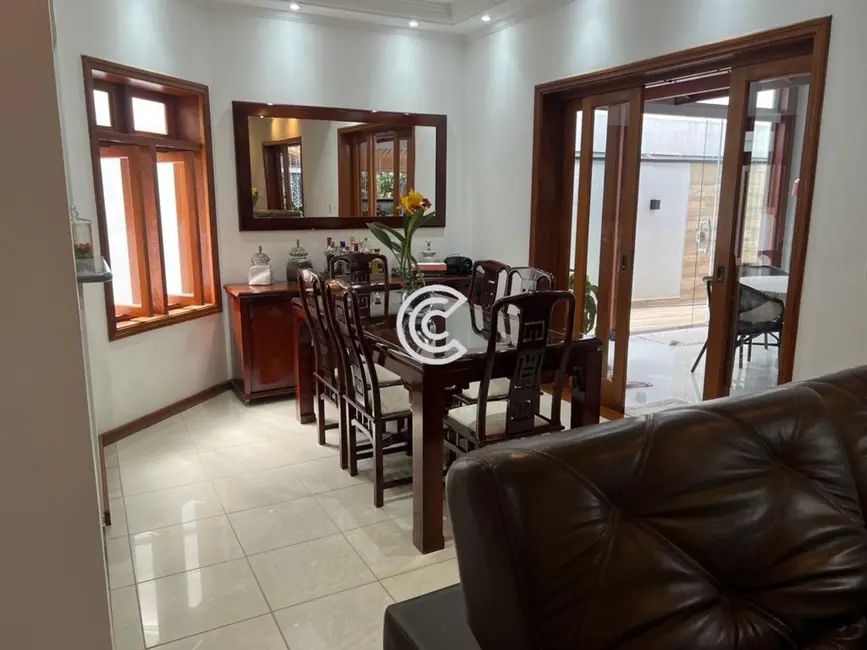 Casa de Condomínio com 4 quartos à venda, 251m2 em Capuava, Valinhos - SP - imagem 7 Foto 7 de Casa de Condomínio com 4 quartos à venda, 251m2 em Capuava, Valinhos - SP