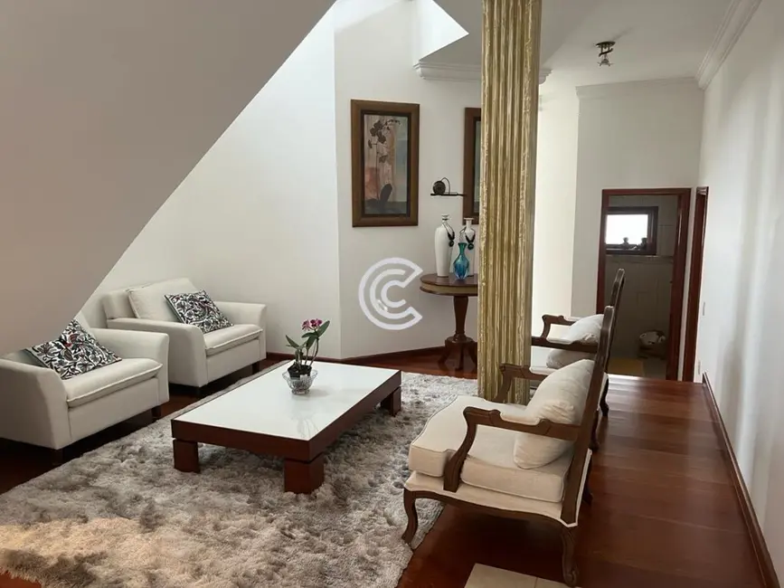 Casa de Condomínio com 4 quartos à venda, 251m2 em Capuava, Valinhos - SP - imagem 4 Foto 4 de Casa de Condomínio com 4 quartos à venda, 251m2 em Capuava, Valinhos - SP