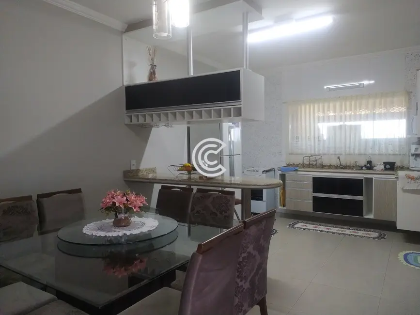 Casa com 3 quartos à venda, 251m2 em Jardim Pinheiros, Valinhos - SP - imagem 9 Foto 9 de Casa com 3 quartos à venda, 251m2 em Jardim Pinheiros, Valinhos - SP