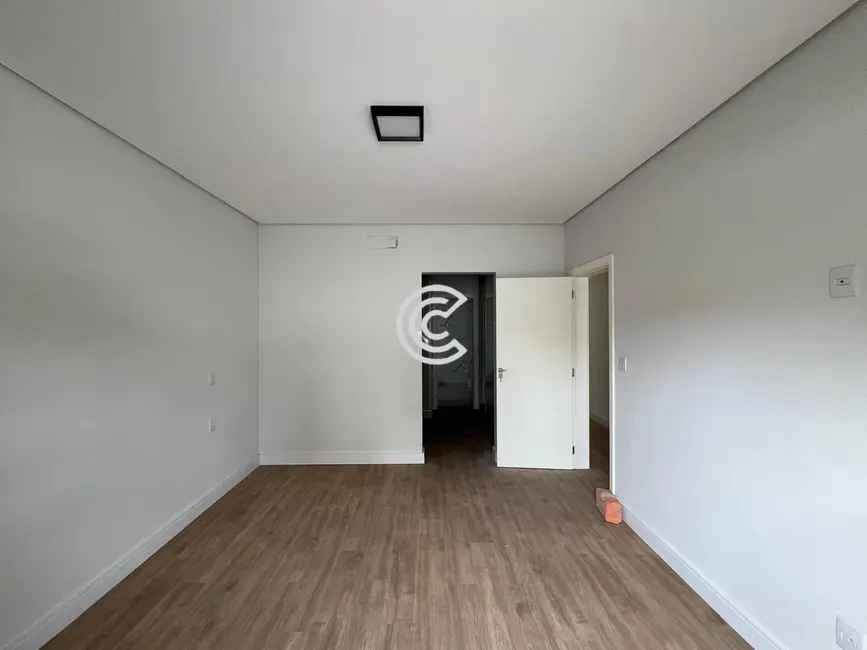 Foto 9 de Casa de Condomínio com 4 quartos à venda, 300m2 em Swiss Park, Campinas - SP