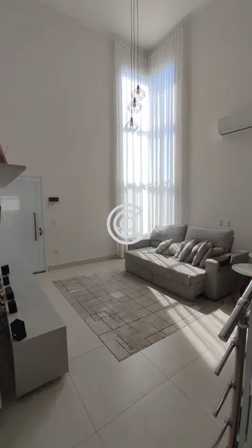 Casa de Condomínio com 3 quartos à venda, 200m2 em Valinhos - SP - imagem 4 Foto 4 de Casa de Condomínio com 3 quartos à venda, 200m2 em Valinhos - SP