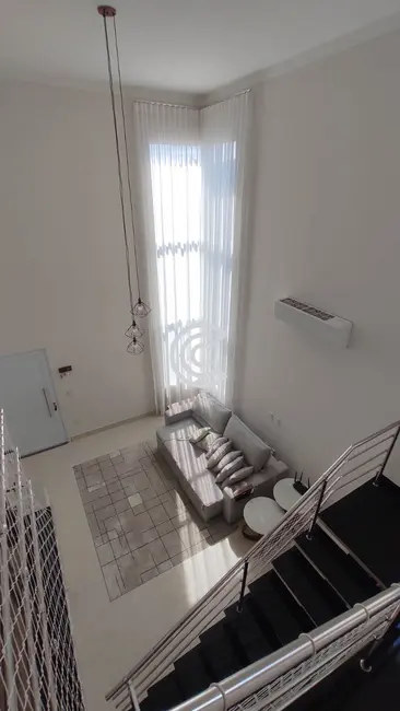 Casa de Condomínio com 3 quartos à venda, 200m2 em Valinhos - SP - imagem 6 Foto 6 de Casa de Condomínio com 3 quartos à venda, 200m2 em Valinhos - SP