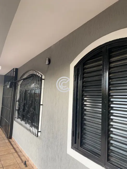 Casa com 3 quartos à venda, 250m2 em Jardim Planalto, Campinas - SP - imagem 3 Foto 3 de Casa com 3 quartos à venda, 250m2 em Jardim Planalto, Campinas - SP