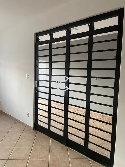 Casa com 3 quartos à venda, 250m2 em Jardim Planalto, Campinas - SP - imagem 4 Foto 4 de Casa com 3 quartos à venda, 250m2 em Jardim Planalto, Campinas - SP