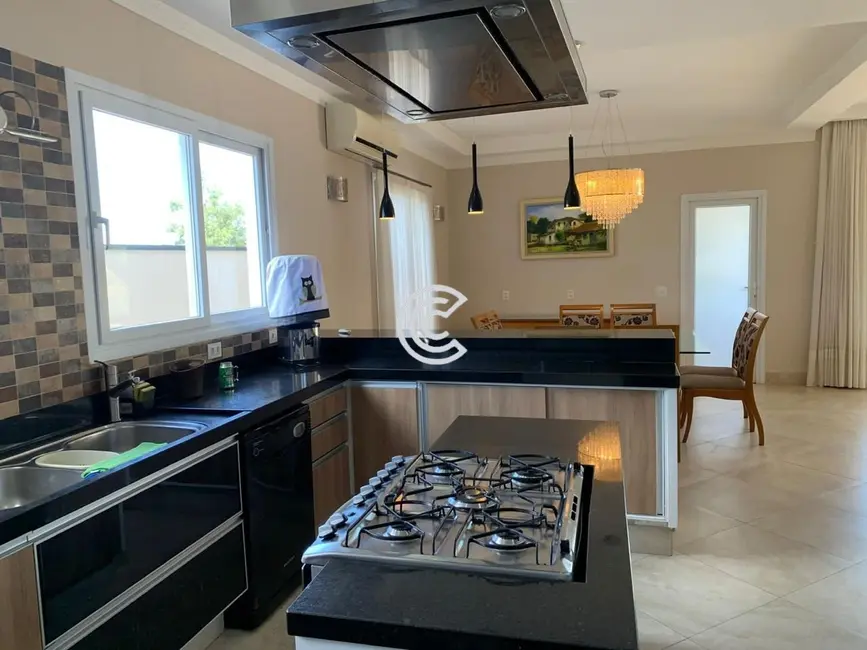 Casa de Condomínio com 4 quartos à venda e para alugar, 500m2 em Chácaras Silvania, Valinhos - SP - imagem 8 Foto 8 de Casa de Condomínio com 4 quartos à venda e para alugar, 500m2 em Chácaras Silvania, Valinhos - SP