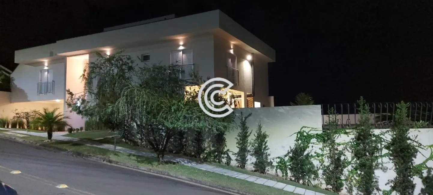 Casa de Condomínio com 4 quartos à venda e para alugar, 500m2 em Chácaras Silvania, Valinhos - SP - imagem 3 Foto 3 de Casa de Condomínio com 4 quartos à venda e para alugar, 500m2 em Chácaras Silvania, Valinhos - SP