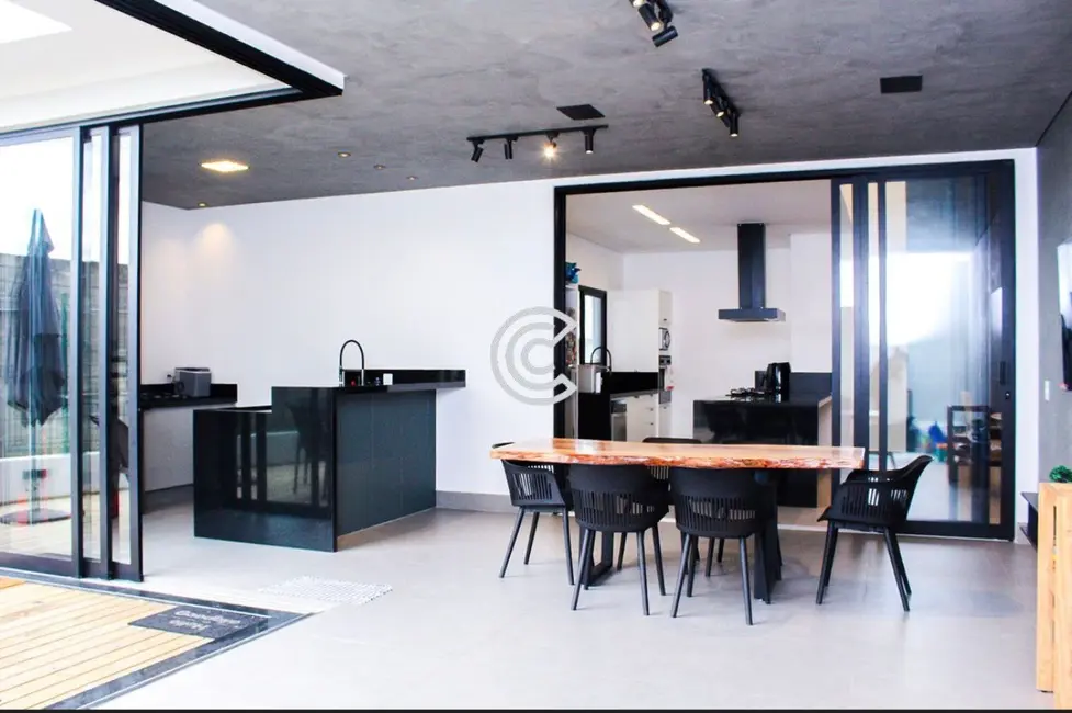 Foto 5 de Casa com 3 quartos à venda, 229m2 em Swiss Park, Campinas - SP