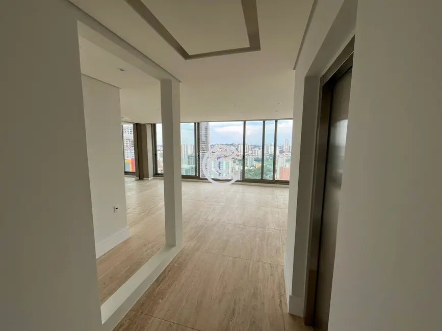 Apartamento com 3 quartos à venda, 257m2 em Cambuí, Campinas - SP - imagem 4 Foto 4 de Apartamento com 3 quartos à venda, 257m2 em Cambuí, Campinas - SP