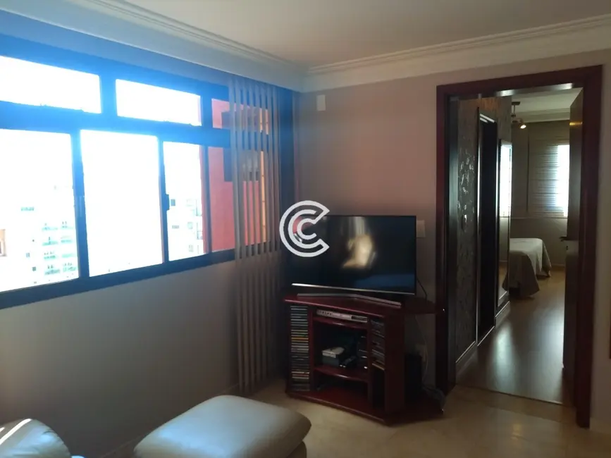 Apartamento com 3 quartos à venda, 145m2 em Cambuí, Campinas - SP - imagem 8 Foto 8 de Apartamento com 3 quartos à venda, 145m2 em Cambuí, Campinas - SP