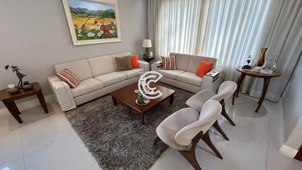 Foto 2 de Casa com 4 quartos à venda, 292m2 em Valinhos - SP