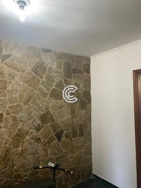 Casa com 4 quartos à venda, 177m2 em Jardim Itapuã, Valinhos - SP - imagem 4 Foto 4 de Casa com 4 quartos à venda, 177m2 em Jardim Itapuã, Valinhos - SP