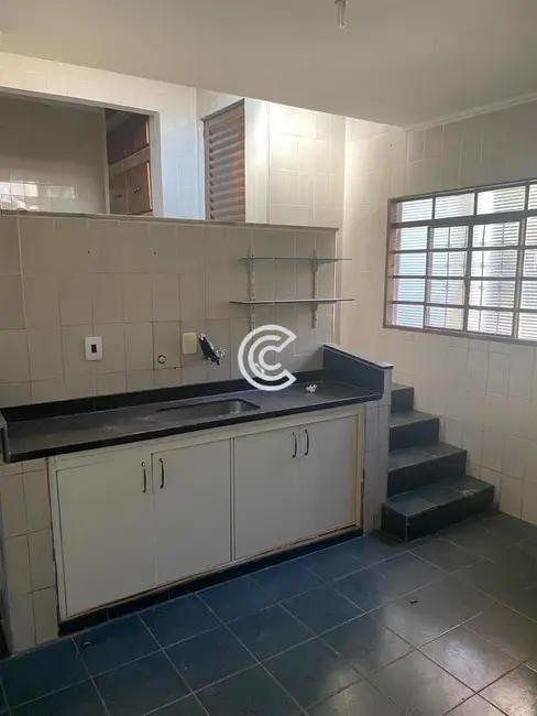 Casa com 4 quartos à venda, 177m2 em Jardim Itapuã, Valinhos - SP - imagem 8 Foto 8 de Casa com 4 quartos à venda, 177m2 em Jardim Itapuã, Valinhos - SP