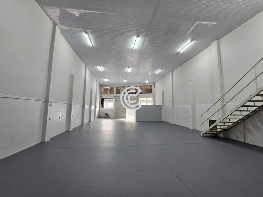 Armazém / Galpão para alugar, 850m2 em Macuco, Valinhos - SP - imagem 6 Foto 6 de Armazém / Galpão para alugar, 850m2 em Macuco, Valinhos - SP