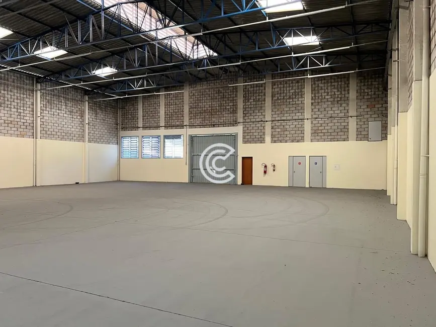 Armazém / Galpão para alugar, 850m2 em Macuco, Valinhos - SP - imagem 1 Foto 1 de Armazém / Galpão para alugar, 850m2 em Macuco, Valinhos - SP