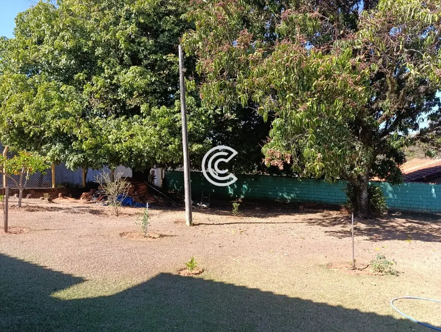 Chácara com 2 quartos à venda, 184m2 em Chácaras São Bento, Valinhos - SP - imagem 4 Foto 4 de Chácara com 2 quartos à venda, 184m2 em Chácaras São Bento, Valinhos - SP