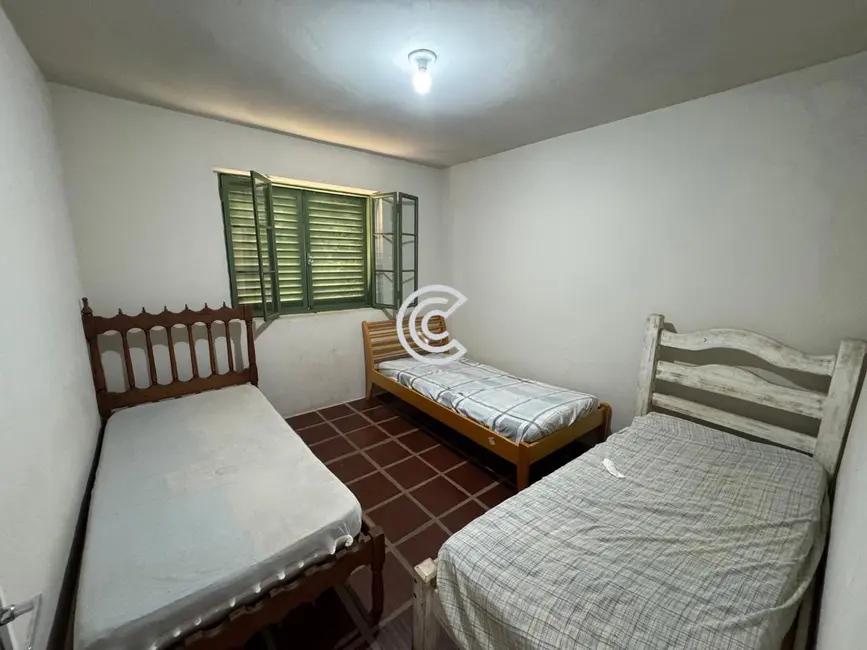 Chácara com 6 quartos à venda, 301m2 em Valinhos - SP - imagem 6 Foto 6 de Chácara com 6 quartos à venda, 301m2 em Valinhos - SP