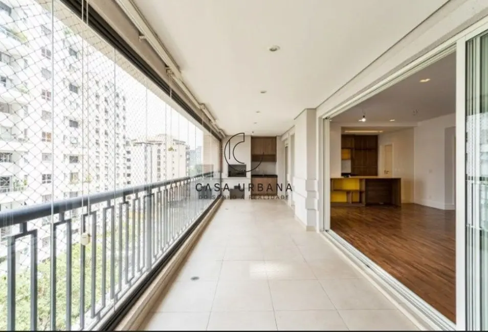 Foto 1 de Apartamento com 3 quartos para alugar, 158m2 em Itaim Bibi, São Paulo - SP