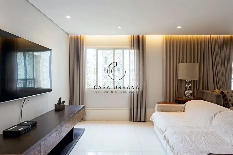 Foto 7 de Apartamento com 3 quartos para alugar, 206m2 em Moema, São Paulo - SP