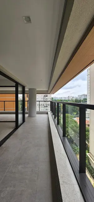 Apartamento com 3 quartos à venda, 153m2 em Moema, São Paulo - SP - imagem 1 Foto 1 de Apartamento com 3 quartos à venda, 153m2 em Moema, São Paulo - SP
