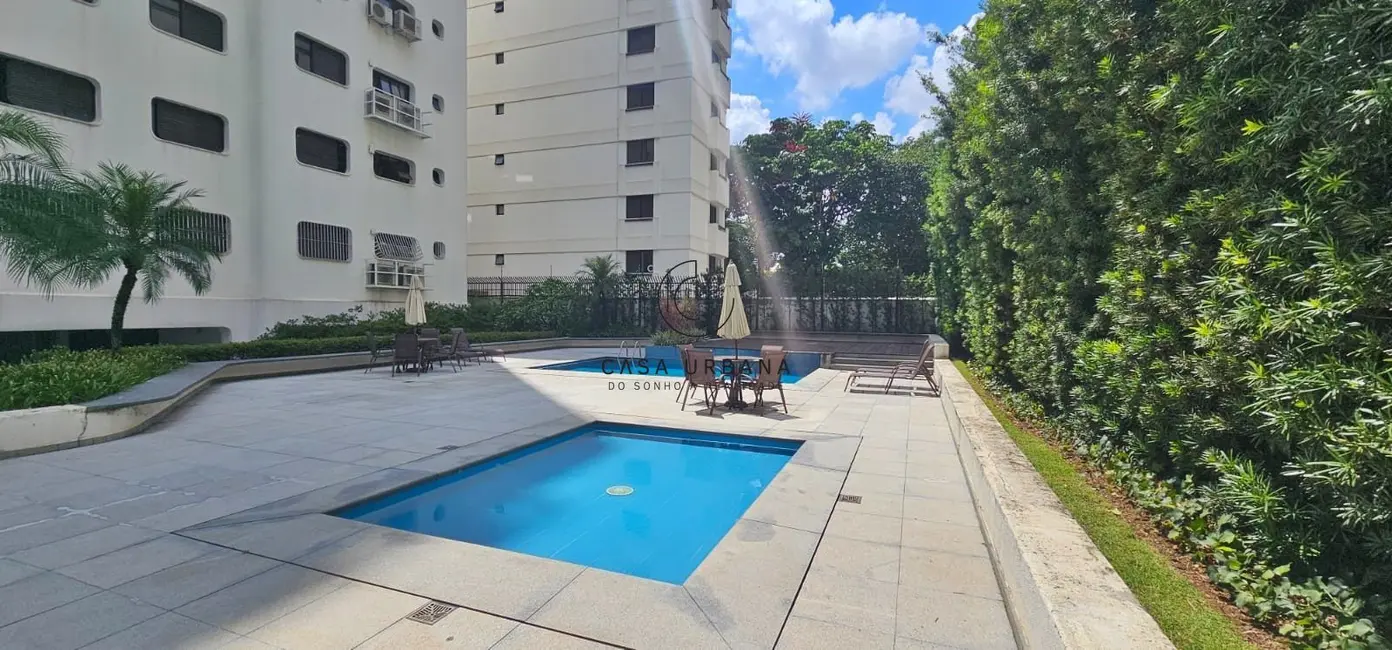 Apartamento com 4 quartos à venda, 286m2 em Vila Nova Conceição, São Paulo - SP - imagem 8 Foto 8 de Apartamento com 4 quartos à venda, 286m2 em Vila Nova Conceição, São Paulo - SP