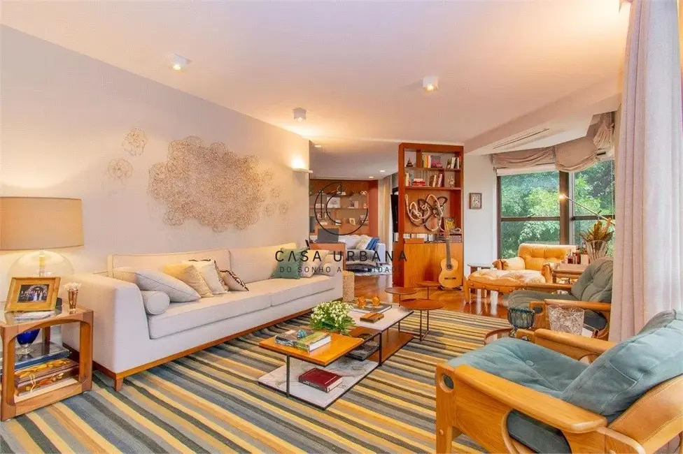 Foto 1 de Apartamento com 3 quartos à venda, 210m2 em Vila Nova Conceição, São Paulo - SP