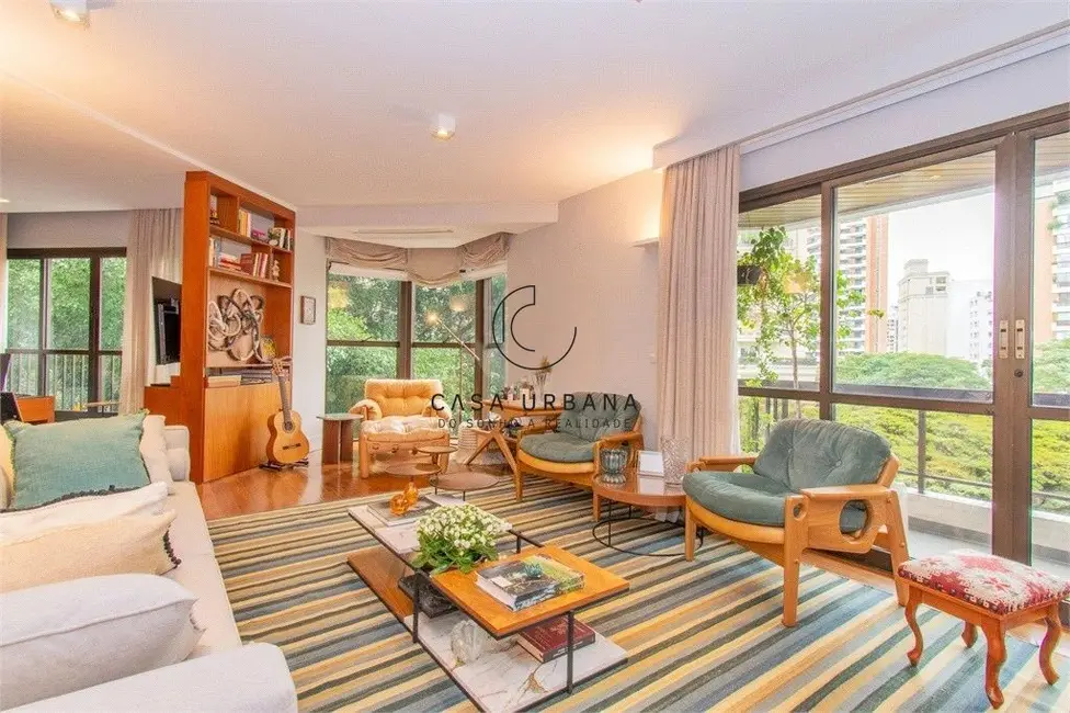 Foto 3 de Apartamento com 3 quartos à venda, 210m2 em Vila Nova Conceição, São Paulo - SP