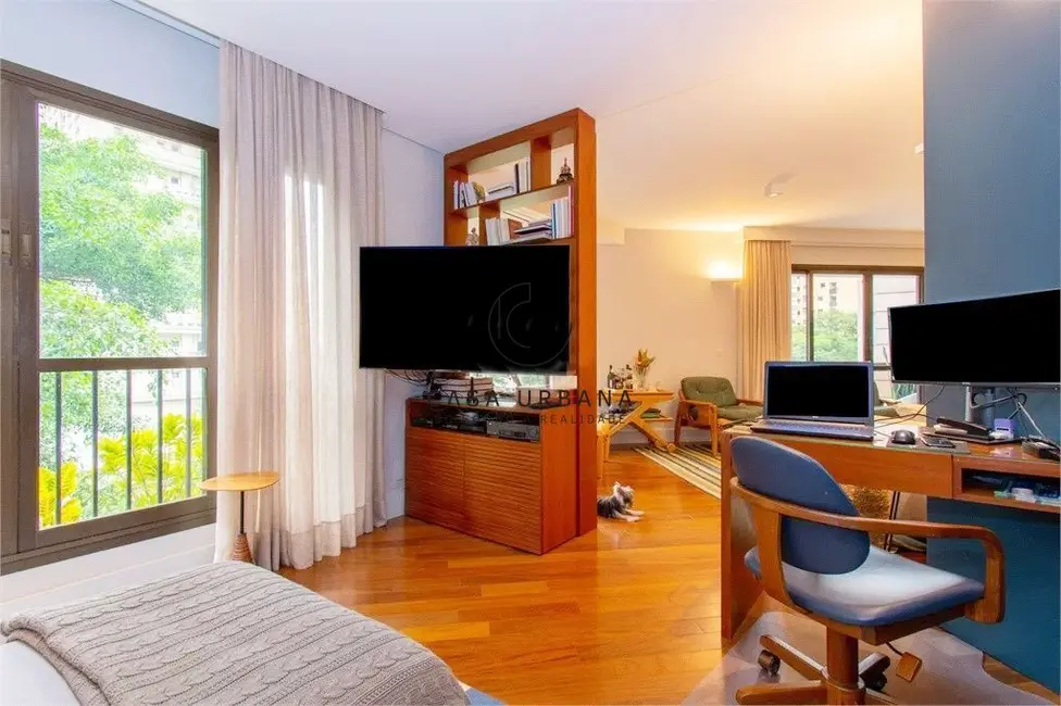 Foto 6 de Apartamento com 3 quartos à venda, 210m2 em Vila Nova Conceição, São Paulo - SP