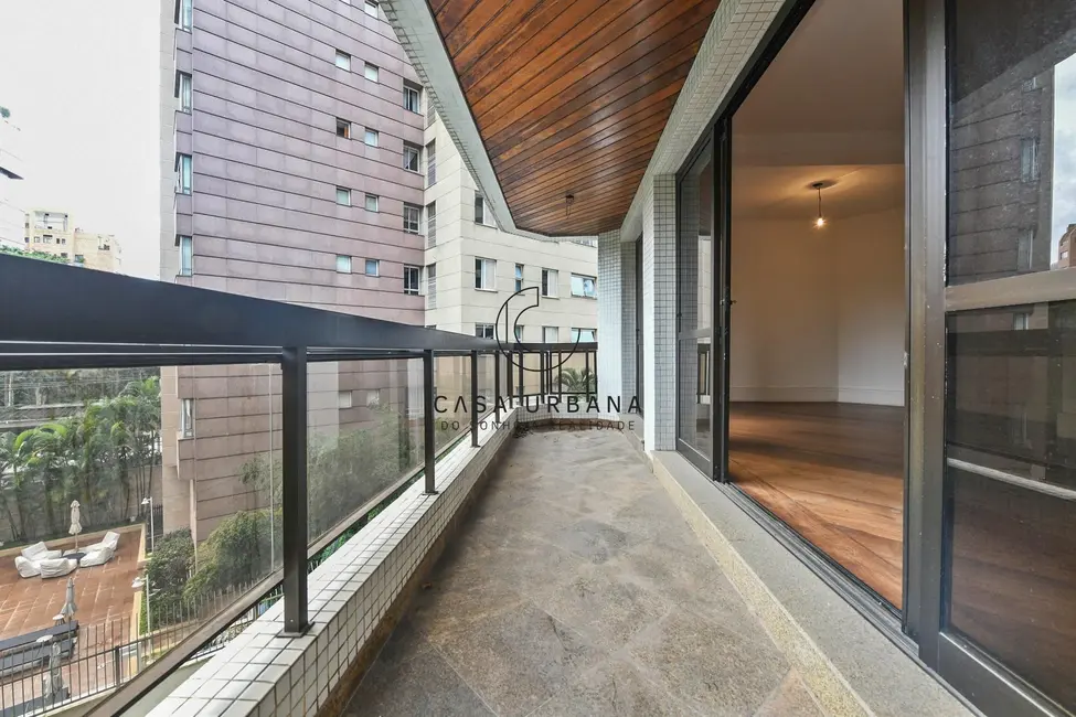 Foto 9 de Apartamento com 3 quartos à venda, 210m2 em Vila Nova Conceição, São Paulo - SP