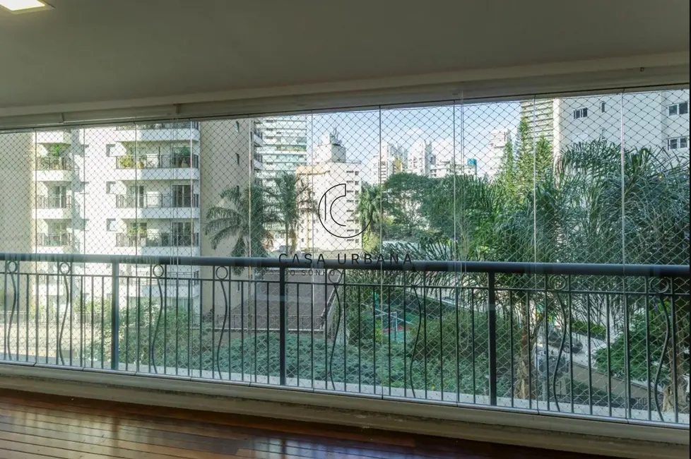 Foto 9 de Apartamento com 3 quartos à venda, 226m2 em Vila Nova Conceição, São Paulo - SP