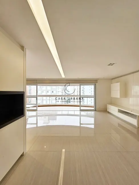 Foto 5 de Apartamento com 3 quartos à venda, 210m2 em Moema, São Paulo - SP