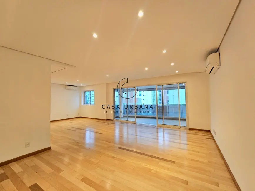 Foto 9 de Apartamento com 3 quartos à venda, 167m2 em Vila Nova Conceição, São Paulo - SP