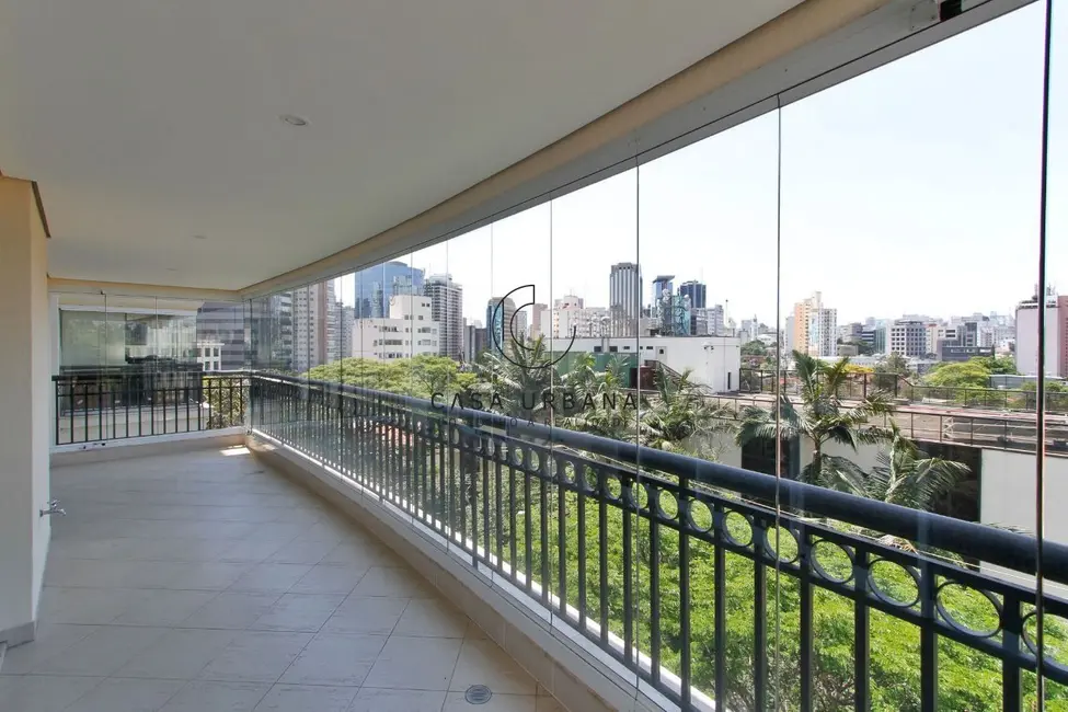 Foto 3 de Apartamento com 4 quartos para alugar, 212m2 em Vila Nova Conceição, São Paulo - SP