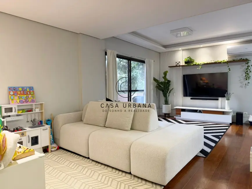 Apartamento com 3 quartos à venda, 140m2 em Indianópolis, São Paulo - SP - imagem 2 Foto 2 de Apartamento com 3 quartos à venda, 140m2 em Indianópolis, São Paulo - SP