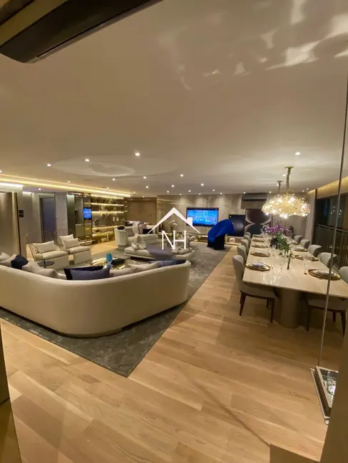 Apartamento com 4 quartos à venda, 252m2 em Indianópolis, São Paulo - SP - imagem 3 Foto 3 de Apartamento com 4 quartos à venda, 252m2 em Indianópolis, São Paulo - SP