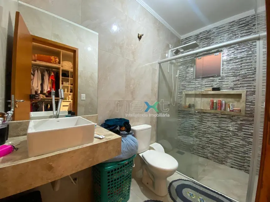 Casa com 3 quartos à venda, 196m2 em Jardim São Conrado, Campo Grande - MS - imagem 8 Foto 8 de Casa com 3 quartos à venda, 196m2 em Jardim São Conrado, Campo Grande - MS
