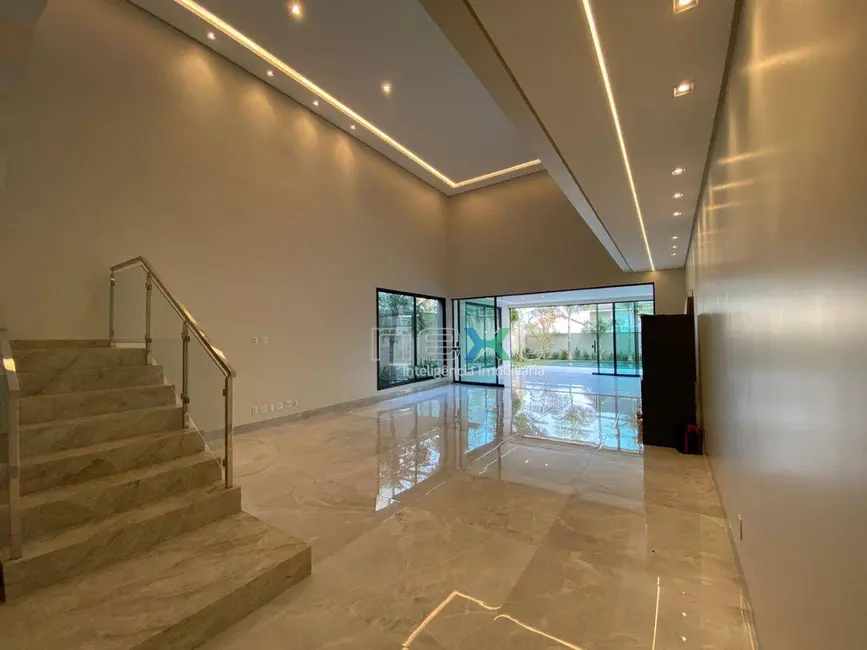 Sobrado com 4 quartos à venda, 537m2 em Residencial Damha, Campo Grande - MS - imagem 8 Foto 8 de Sobrado com 4 quartos à venda, 537m2 em Residencial Damha, Campo Grande - MS