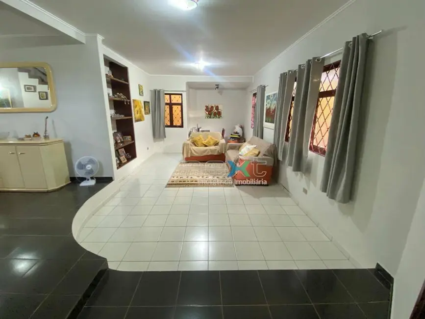 Foto 4 de Casa com 5 quartos à venda, 360m2 em Vila Progresso, Campo Grande - MS