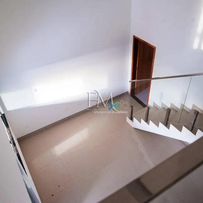 Casa com 3 quartos à venda, 150m2 em Parque Residencial Rita Vieira, Campo Grande - MS - imagem 5 Foto 5 de Casa com 3 quartos à venda, 150m2 em Parque Residencial Rita Vieira, Campo Grande - MS