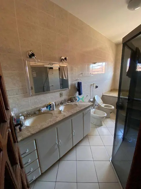 Sobrado com 4 quartos à venda, 605m2 em Vila Bandeirante, Campo Grande - MS - imagem 3 Foto 3 de Sobrado com 4 quartos à venda, 605m2 em Vila Bandeirante, Campo Grande - MS