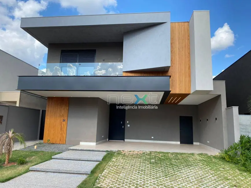 Foto 1 de Sobrado com 4 quartos à venda, 360m2 em Campo Grande - MS
