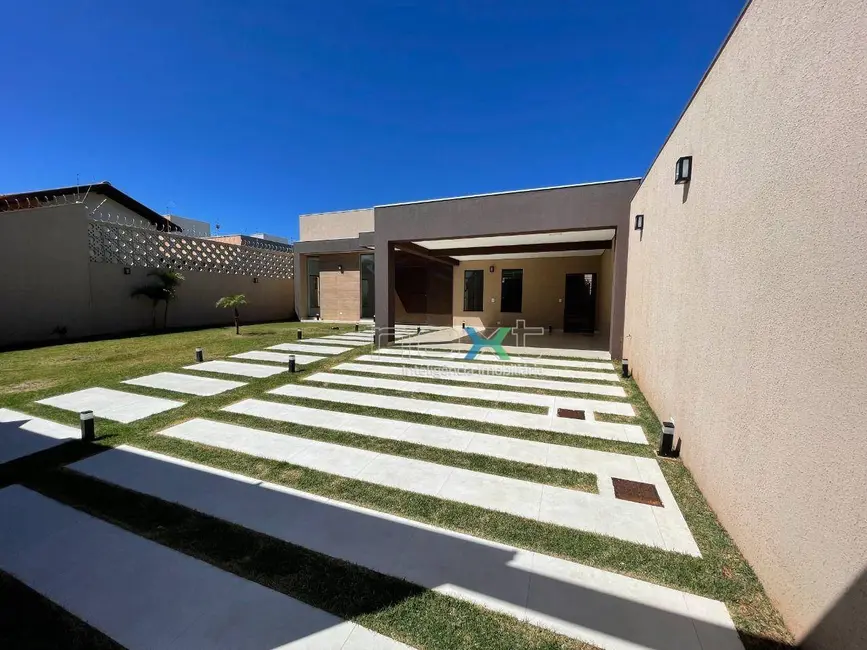 Casa com 3 quartos à venda, 450m2 em Parque Residencial Rita Vieira, Campo Grande - MS - imagem 3 Foto 3 de Casa com 3 quartos à venda, 450m2 em Parque Residencial Rita Vieira, Campo Grande - MS