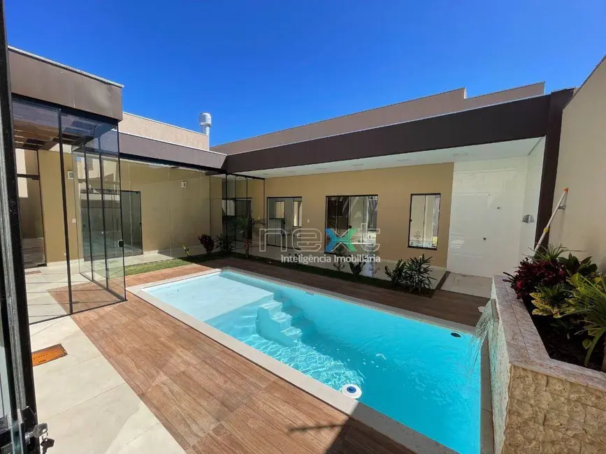 Foto 1 de Casa com 3 quartos à venda, 450m2 em Parque Residencial Rita Vieira, Campo Grande - MS