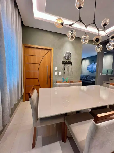 Sobrado com 2 quartos à venda, 128m2 em Vila Vilas Boas, Campo Grande - MS - imagem 8 Foto 8 de Sobrado com 2 quartos à venda, 128m2 em Vila Vilas Boas, Campo Grande - MS