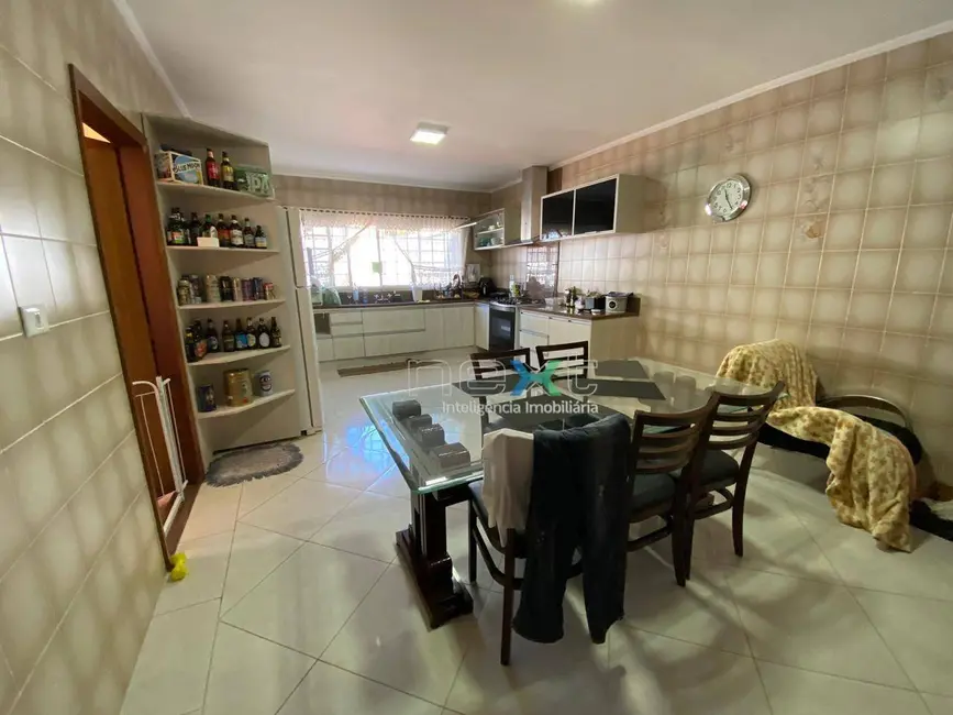 Sobrado com 3 quartos à venda, 680m2 em Jardim Autonomista, Campo Grande - MS - imagem 8 Foto 8 de Sobrado com 3 quartos à venda, 680m2 em Jardim Autonomista, Campo Grande - MS