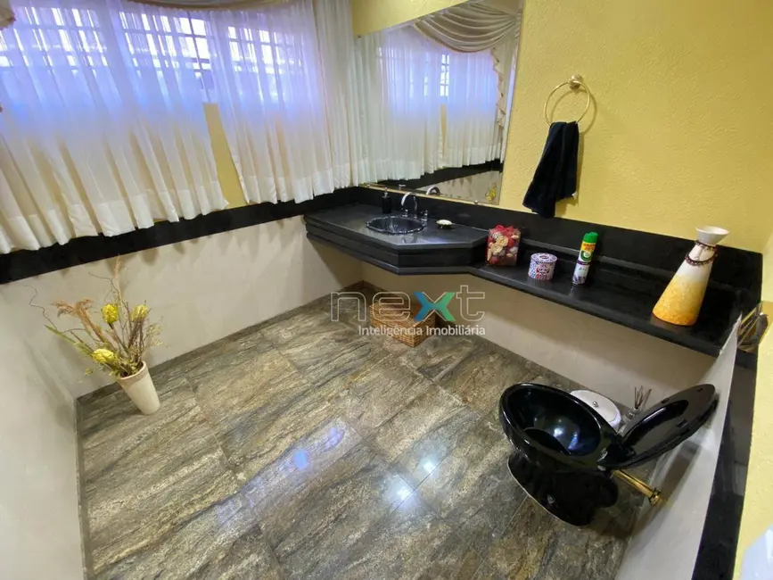 Sobrado com 3 quartos à venda, 680m2 em Jardim Autonomista, Campo Grande - MS - imagem 7 Foto 7 de Sobrado com 3 quartos à venda, 680m2 em Jardim Autonomista, Campo Grande - MS