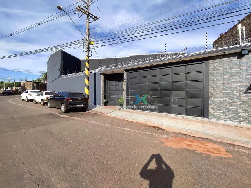Foto 2 de Casa com 4 quartos à venda, 450m2 em Campo Grande - MS