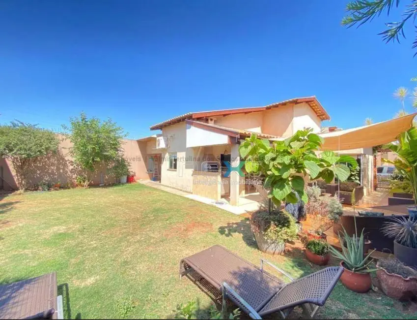 Foto 1 de Casa com 3 quartos à venda, 375m2 em Jardim Itamaracá, Campo Grande - MS