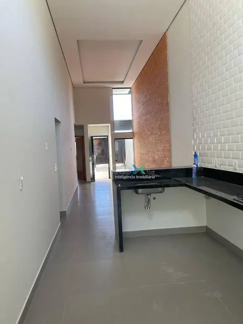 Sobrado com 3 quartos à venda, 195m2 em Parque Residencial Rita Vieira, Campo Grande - MS - imagem 3 Foto 3 de Sobrado com 3 quartos à venda, 195m2 em Parque Residencial Rita Vieira, Campo Grande - MS